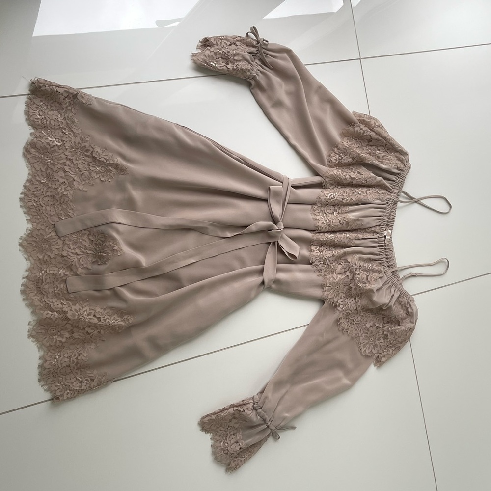 Beautiful mini lace detailed dress